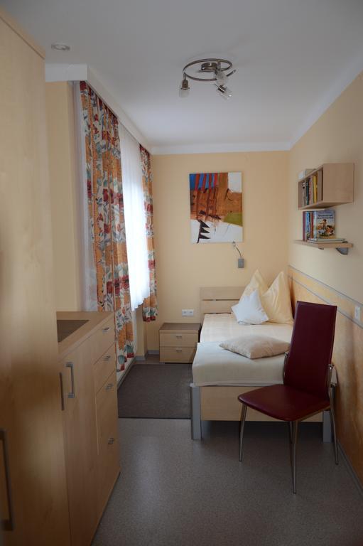 Haus Thon Daire Bodensdorf Oda fotoğraf
