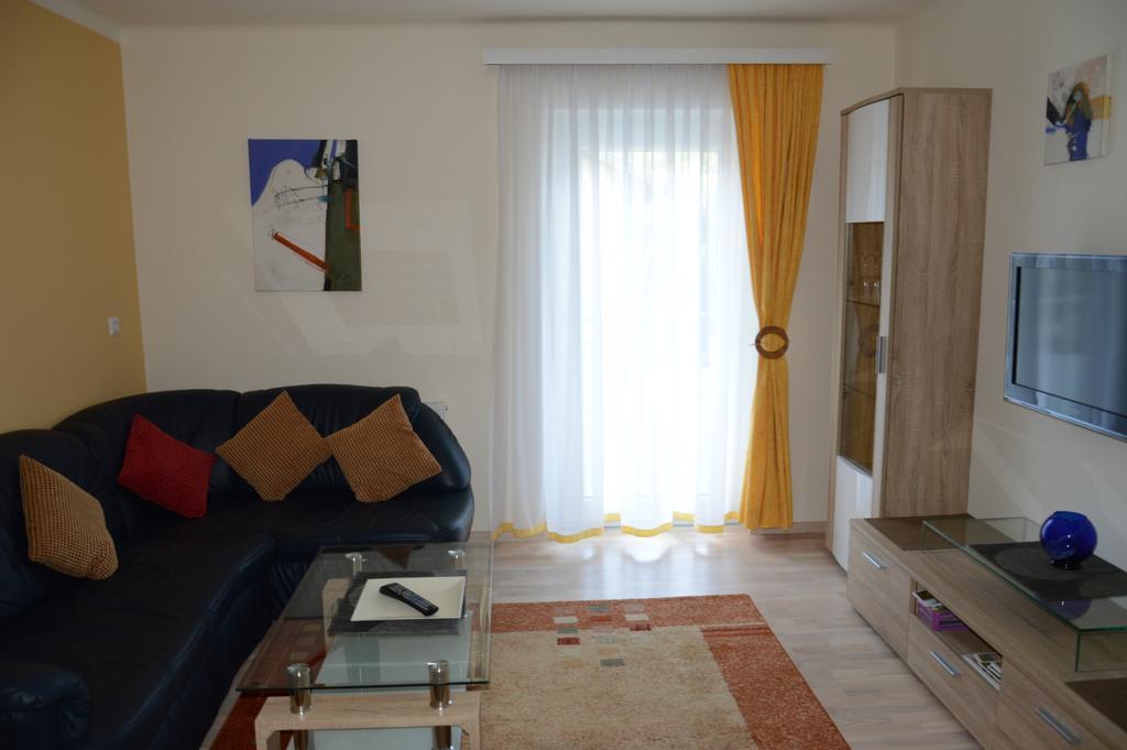 Haus Thon Daire Bodensdorf Oda fotoğraf